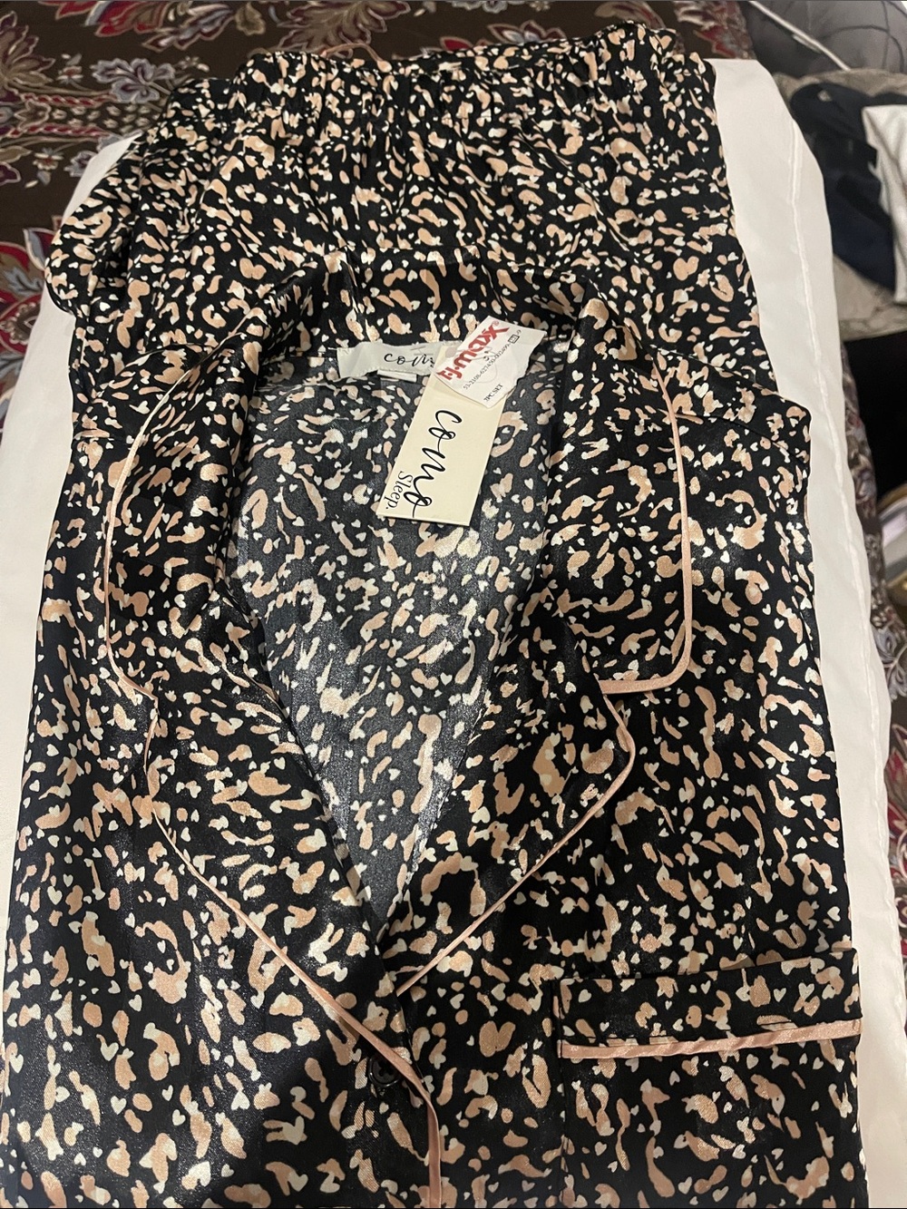 Caron Midnight Black & Beige Printed Satin Pajama Set